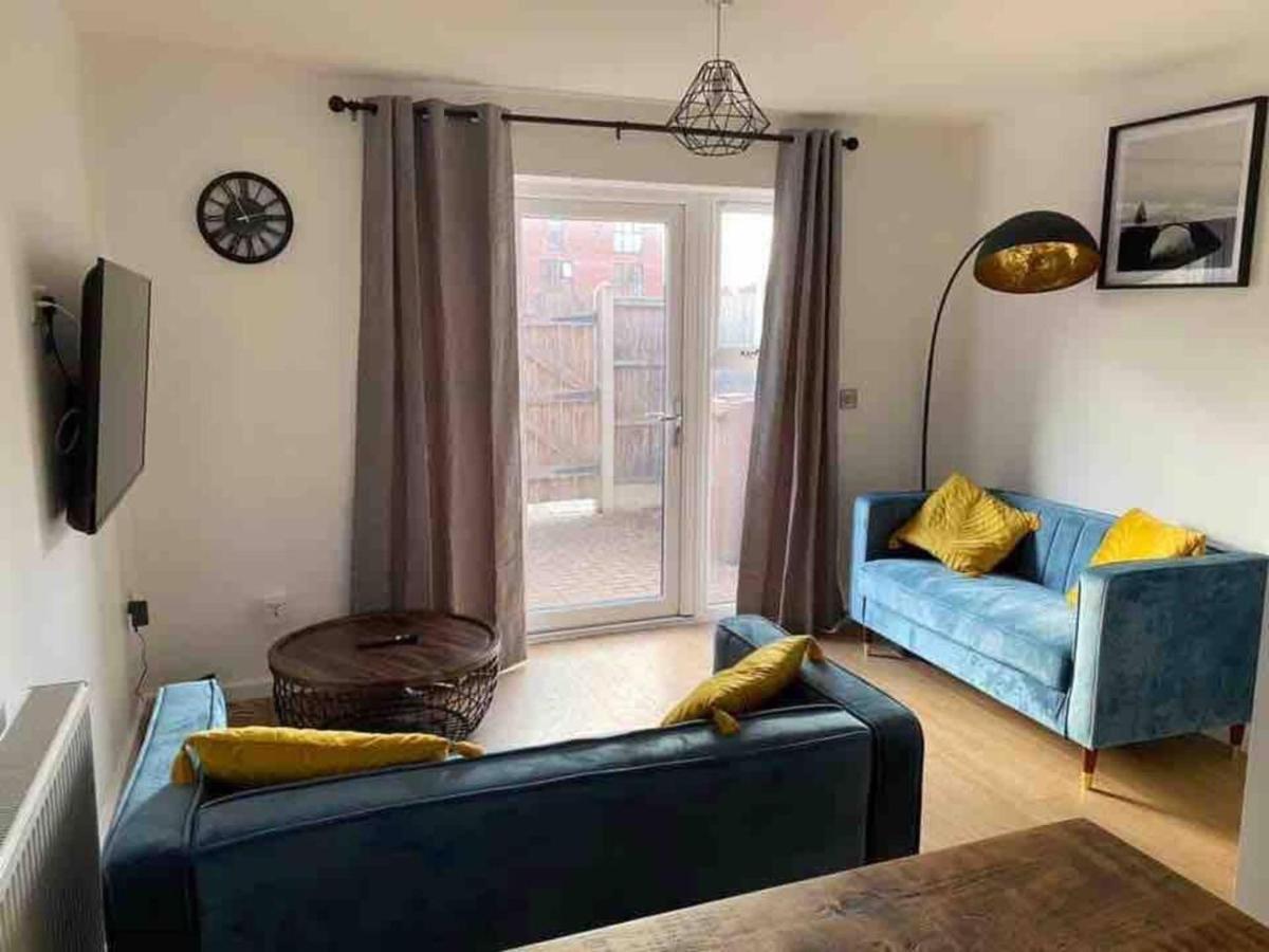 Beautiful 4-Bed House In Lincoln- Close To Centre Buitenkant foto