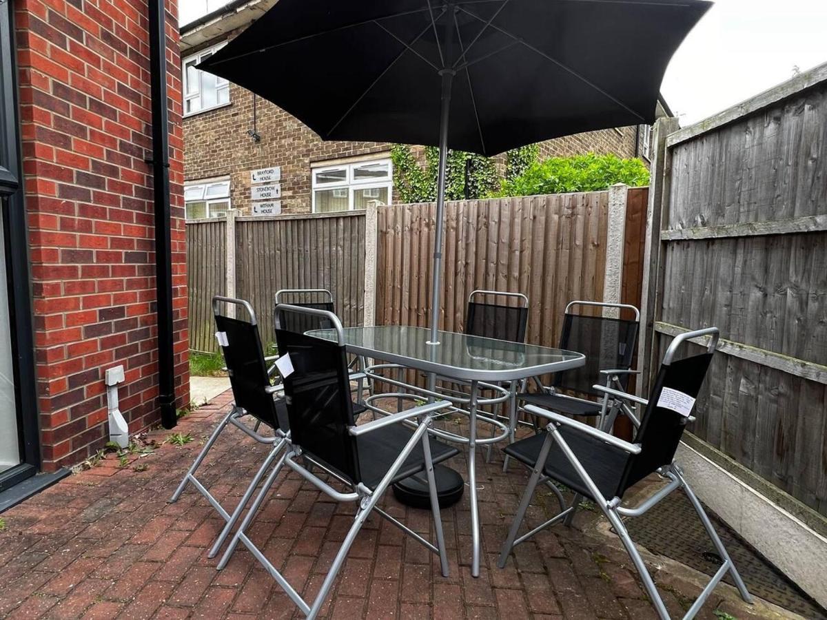 Beautiful 4-Bed House In Lincoln- Close To Centre Buitenkant foto